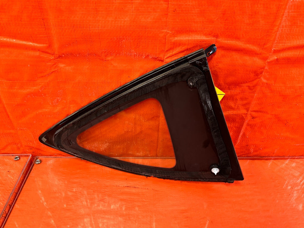 13 20 SUBARU BRZ   DRIVER LEFT REAR QUARTER GLASS TRIM   OEM #2925
