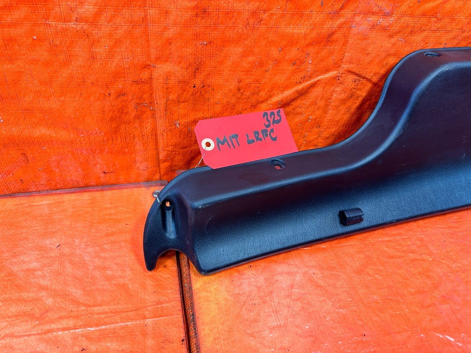 90 91 HONDA CIVIC HATCHBACK   REAR HATCH TAILGATE TRIM PLASTIC COVER OEM 3251