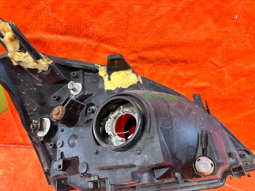02 03 HONDA CIVIC SI EP3 HATCHBACK   DRIVER LEFT HEADLIGHT HEADLAMP OEM 30610