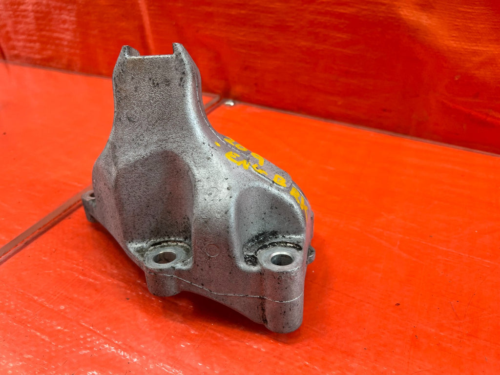 04 08 ACURA TSX   FRONT ALUMINUM ENGINE MOUNTING BRACKET   OEM #2096