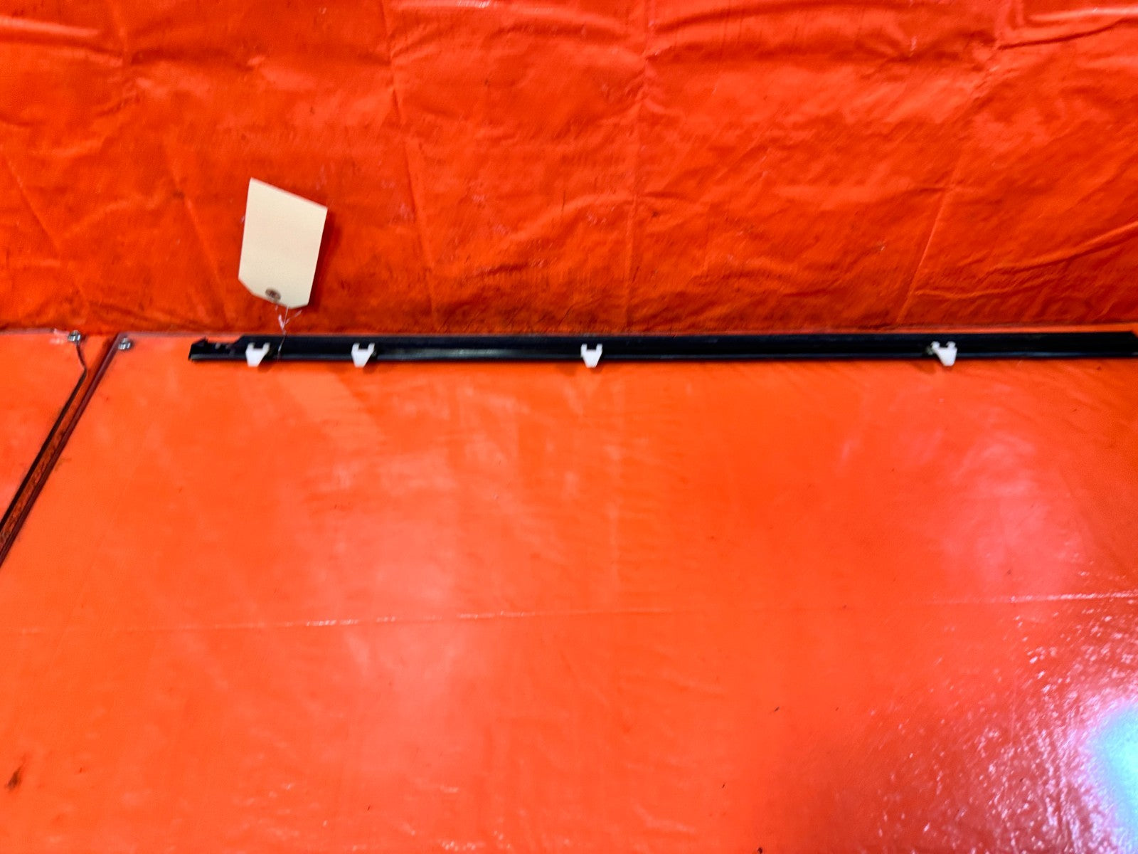 97 01 HONDA PRELUDE   DRIVER LEFT EXTERIOR WINDOW GLASS TRIM   OEM #32311