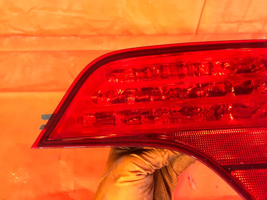 OEM 2006 2007 2008 HONDA CIVIC 4 DOOR SEDAN PASSENGER INNER TAIL LIGHT LAMP R3