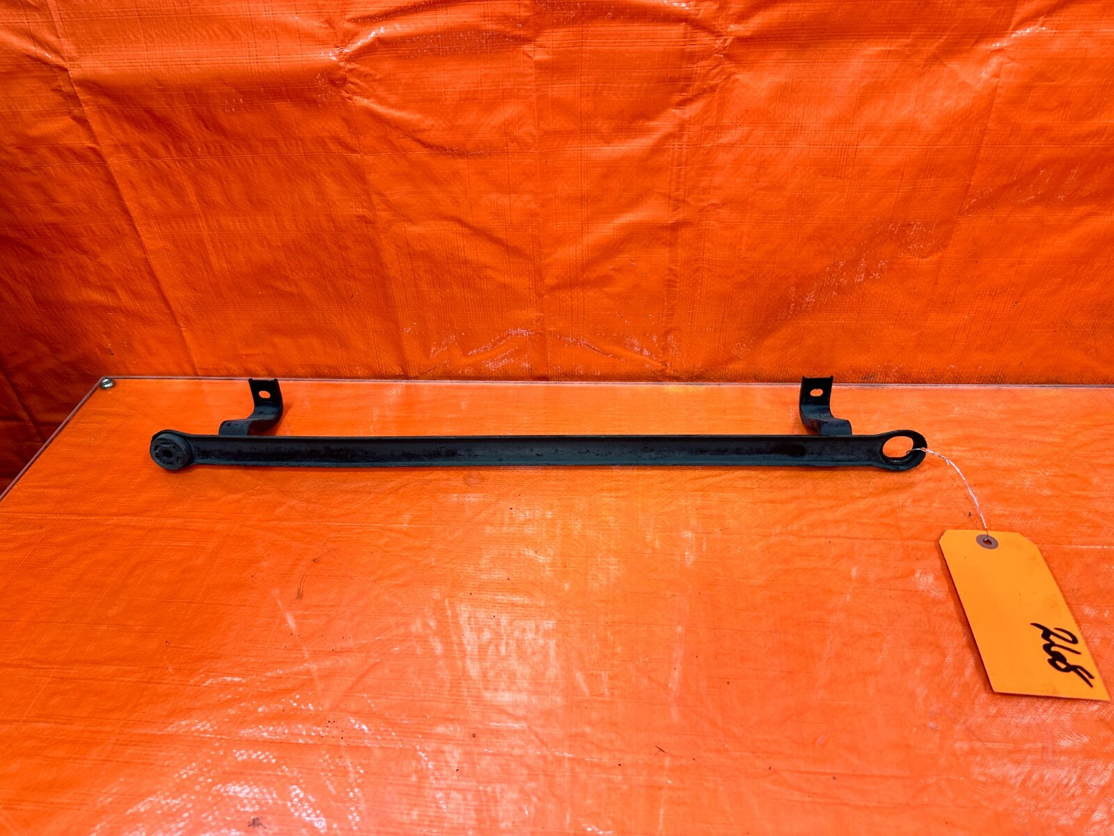 94 01 ACURA INTEGRA   AC CONDENSER ASSEMBLY MOUNTING BRACKET BAR MOUNT OEM #2680