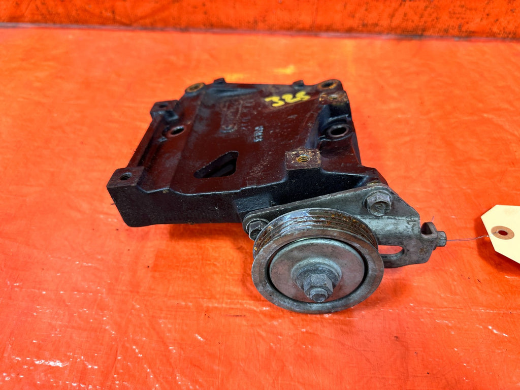 90 91 HONDA CIVIC HATCH   D16A6 AIR CONDITIONING AC COMPRESSOR PUMP BRACKET 3251