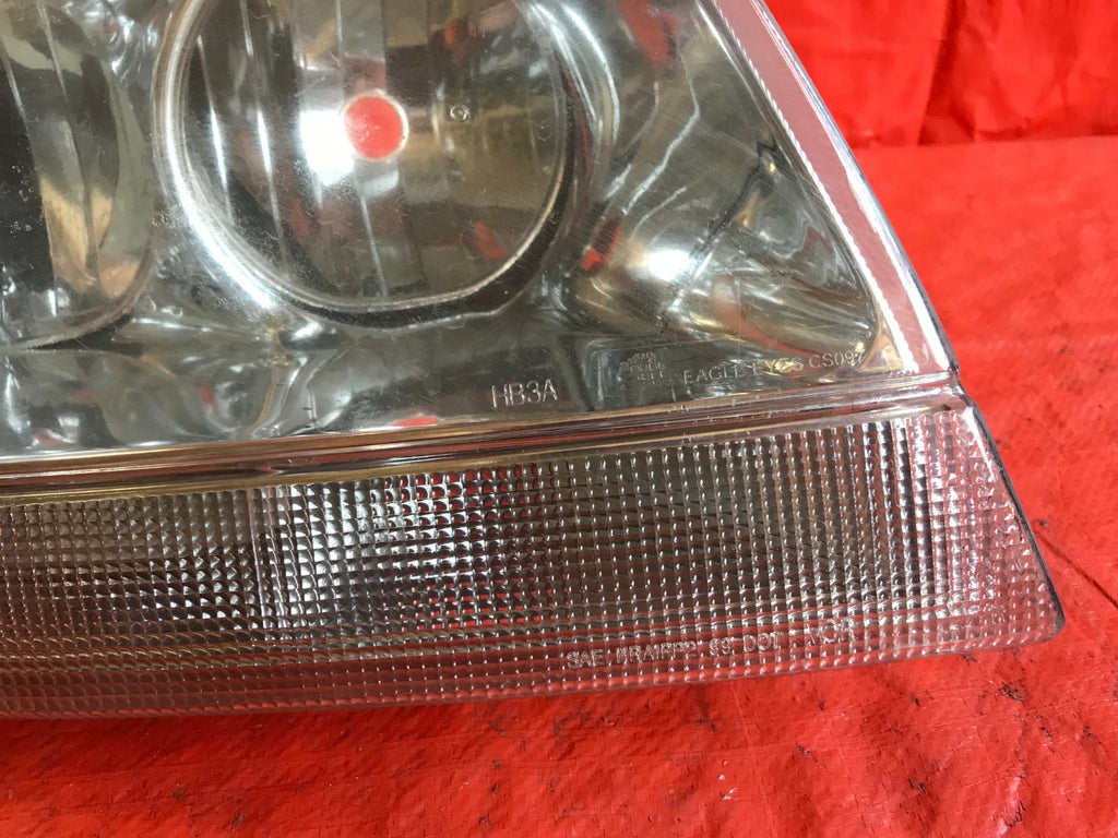 EAGLE EYES BRAND   2001 01 JEEP GRAND CHEROKEE PASSENGER RIGHT HEADLIGHT LAMP R1