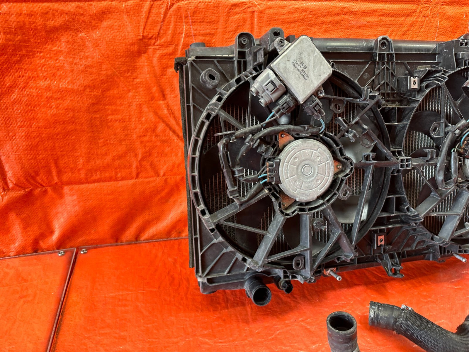 16 20 INFINITI Q50   RED SPORT 400   RADIATOR   100% COMPLETE W/ FANS   OEM #24215