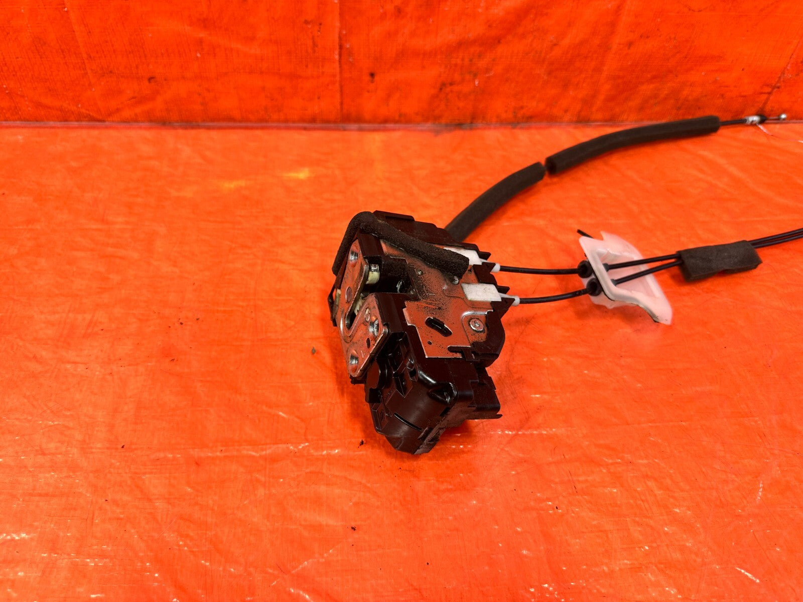05 07 INFINITI G35 COUPE   DRIVER LEFT DOOR LOCK ACTUATOR LATCH   OEM #2987