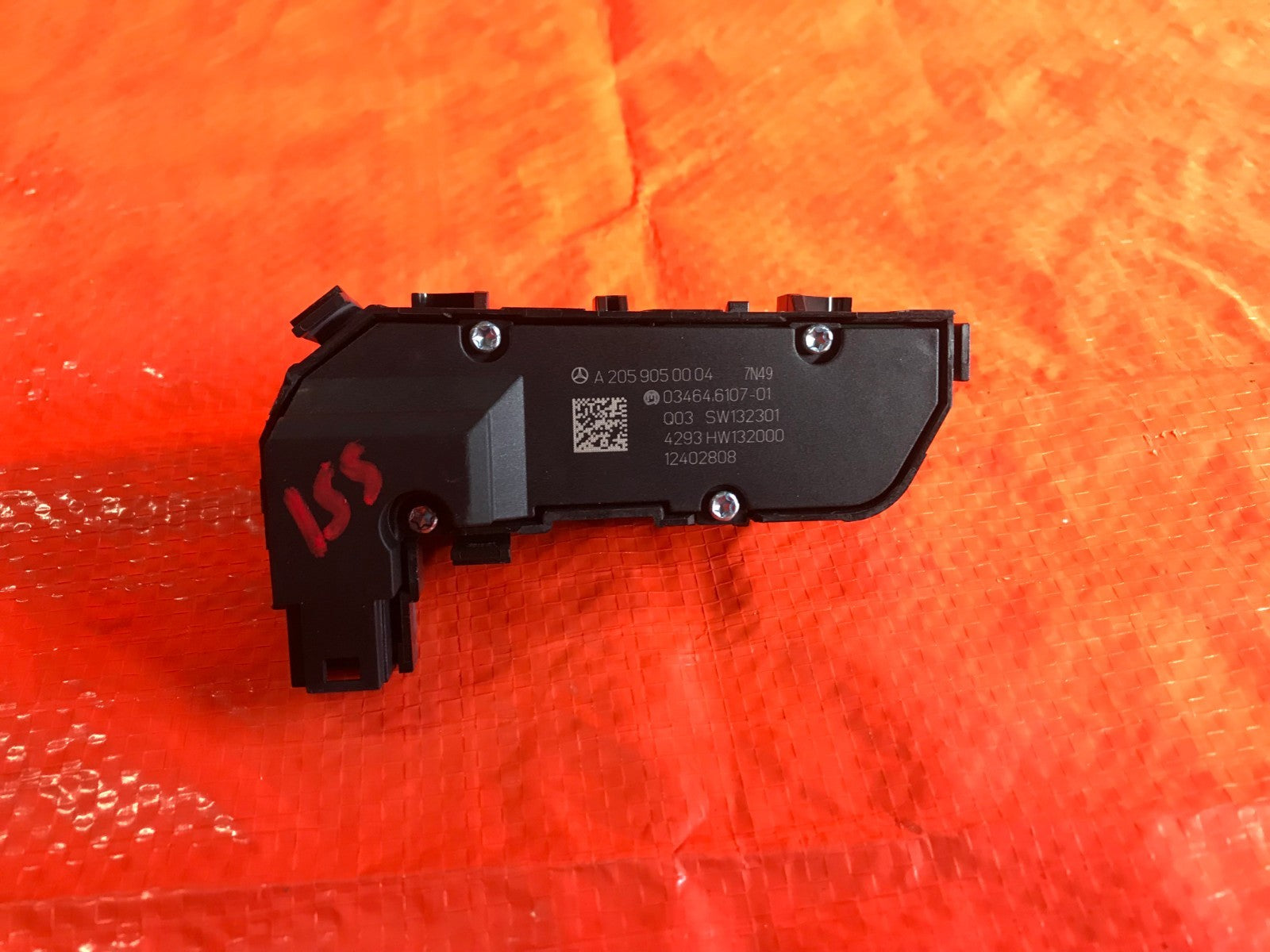 OEM 2015 15 MERCEDES BENZ C300 DRIVER LEFT FRONT SEAT WARMER SWITCH A20590500041