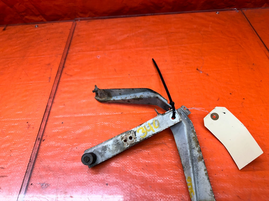 94-01 ACURA INTEGRA FRONT FENDER & INTAKE AIR BOX MOUNT BRACKETS SET OEM #3407