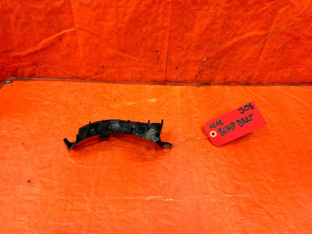 09 14 ACURA TSX   PASSENGER RIGHT TAIL LIGHT BRACKET   OEM #3050