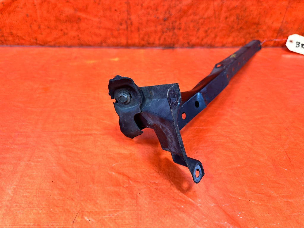 2008 2015 INFINITI G37 Q60 RADIATOR SUPPORT UPPER MOUNT BRACKET OEM 3287