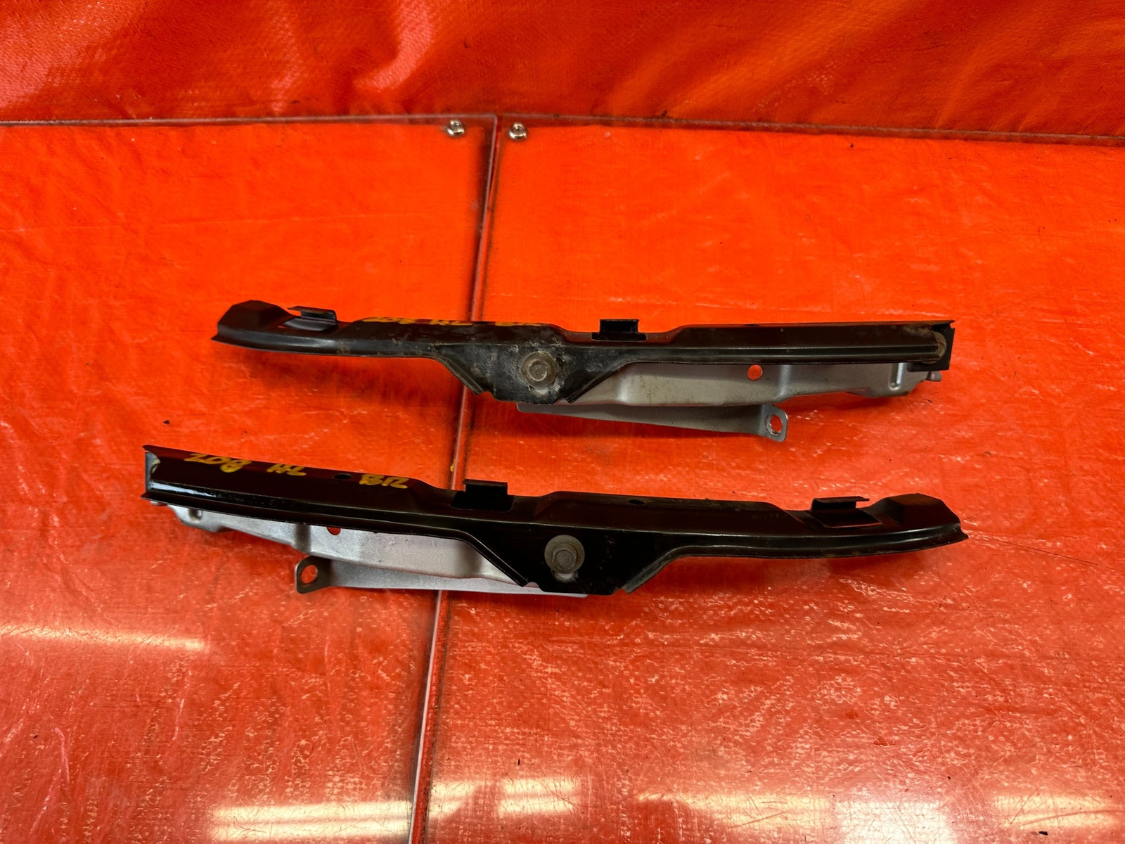 96 98 HONDA CIVIC HEADLIGHT BRACKET SET LEFT & RIGHT BRACKETS   ALL 4   OEM #2080