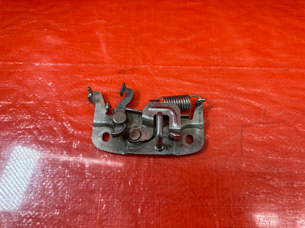 08 15 LANCER EVOLUTION X EVO 10   HOOD LATCH LOCKING MECHANISM LOCK   OEM #2065