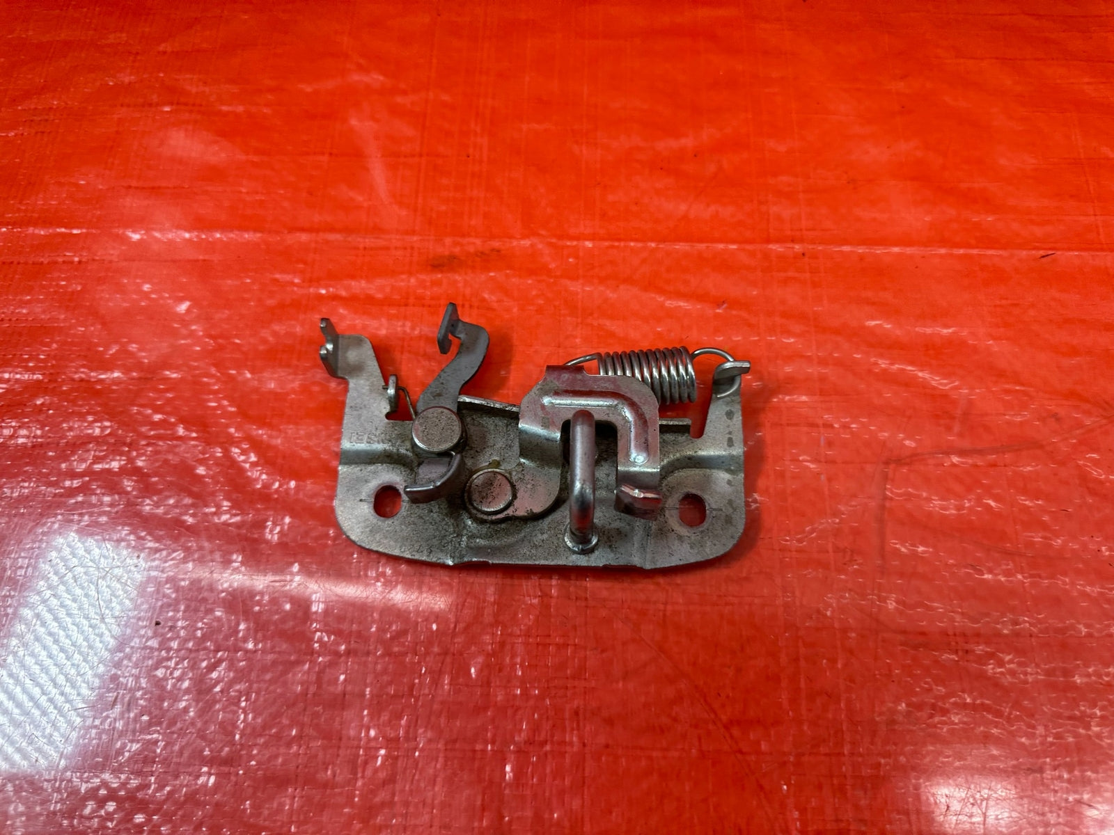 08 15 LANCER EVOLUTION X EVO 10   HOOD LATCH LOCKING MECHANISM LOCK   OEM #2065