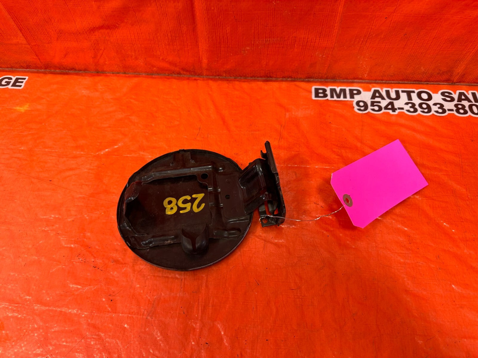 02 05 HONDA CIVIC SI EP3   GASOLINE GAS FUEL LID COVER   BLACK   OEM #2584