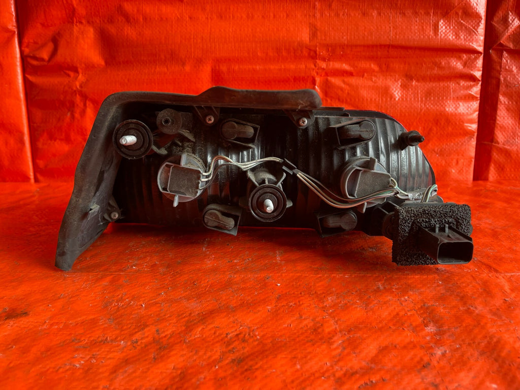 08 14 DODGE CHALLENGER   DRIVER LEFT OUTER QUARTER PANEL   TAIL LIGHT LAMP   OEM7