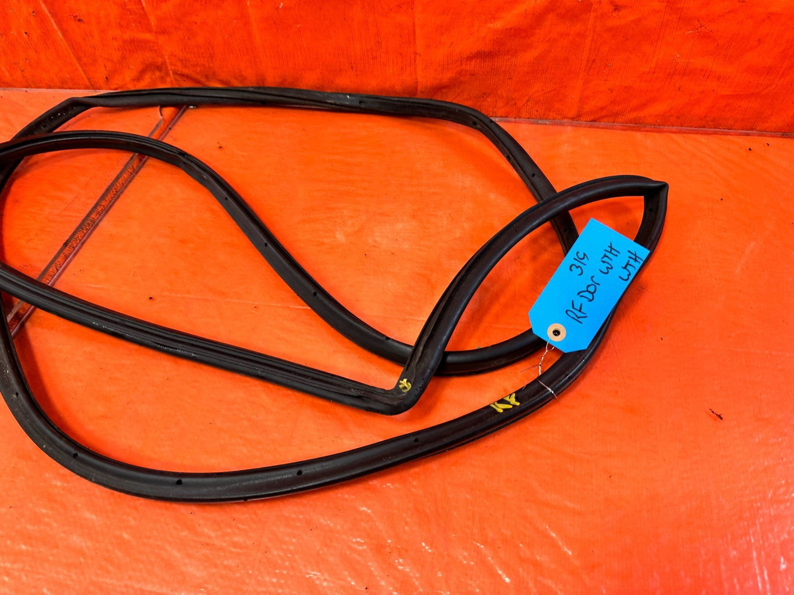 96 00 HONDA CIVIC COUPE   PASSENGER RIGHT WEATHER STRIP TRIM SEAL GASKET OEM 3194