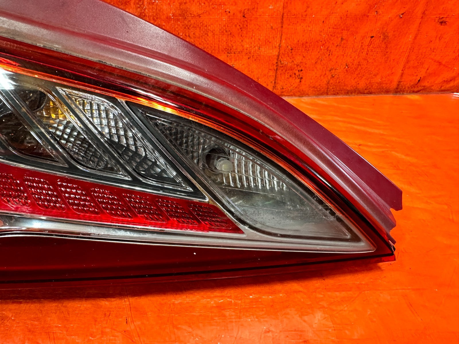 13 16 HYUNDAI GENESIS COUPE   DRIVER LEFT TAIL LIGHT LAMP   OEM FACTORY #CHIP4