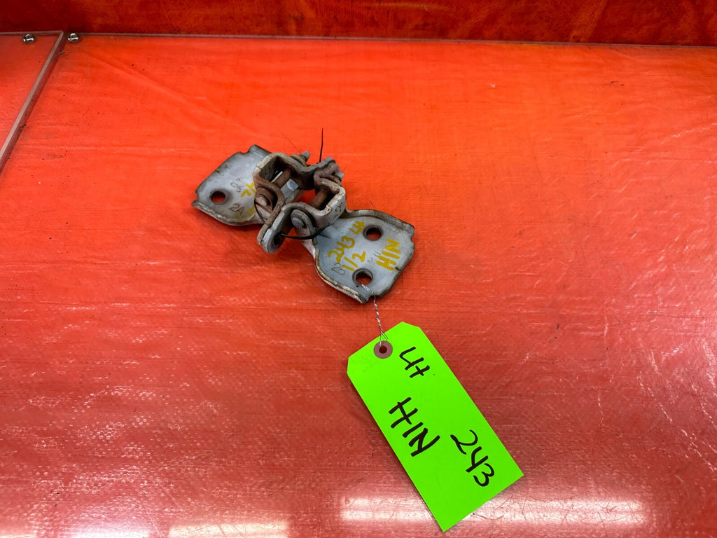 88 00 HONDA CIVIC FRONT LEFT OR RIGHT DOOR HINGE SET / UPPER + LOWER OEM #243 10