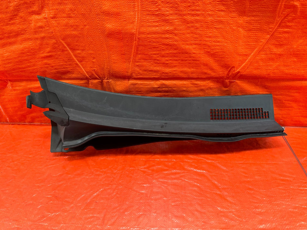 02 05 HONDA CIVIC SI EP3 HATCH   WIPER COWL TRIM   PASSENGER RIGHT SIDE OEM #1860