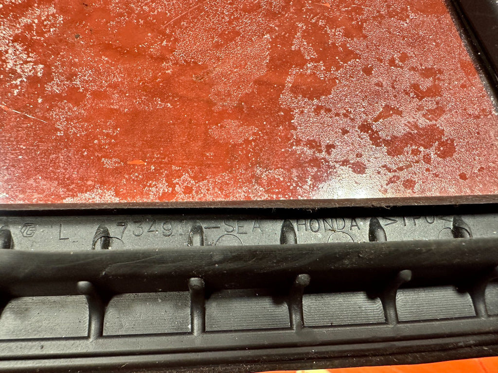 04 08 ACURA TSX LEFT DRIVER REAR DOOR QUARTER VENT GLASS OEM #3307