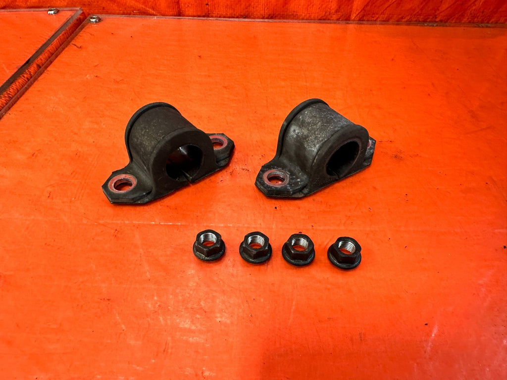 07 11 MAZDA RX8 RX 8   LEFT & RIGHT FRONT SWAY BAR BRACKETS   OEM #3030