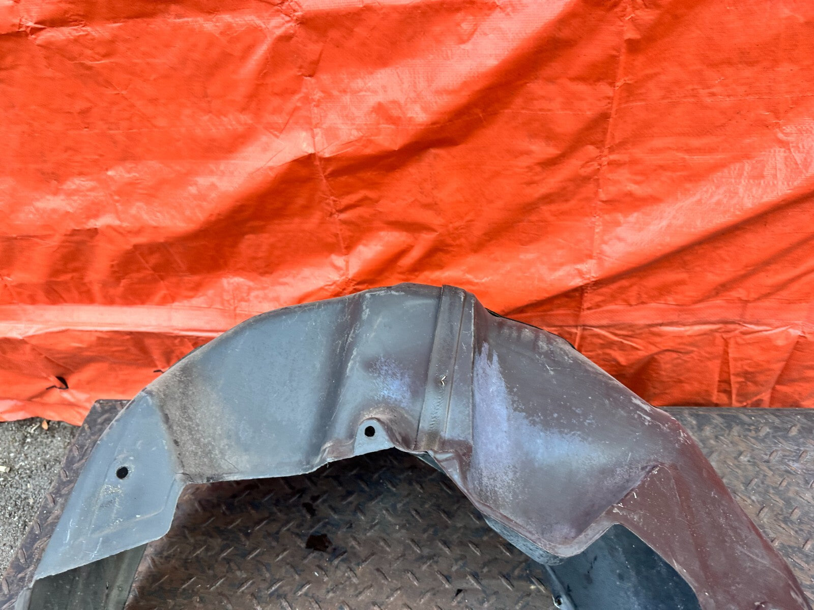 02 10 LEXUS SC430   DRIVER LEFT REAR FENDER LINER SPLASH SHIELD   OEM #2883