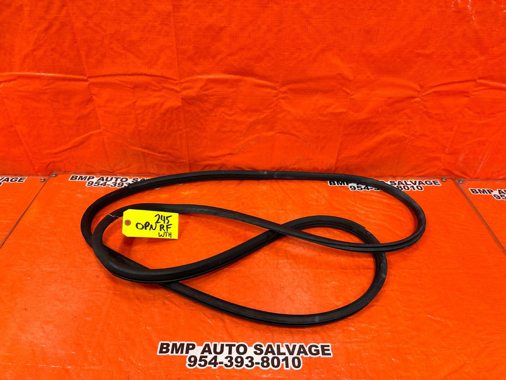 08 15 INFINITI G37 Q60 COUPE   CHASSIS TO DOOR OPEN TRIM WEATHER STRIP RIGHT 2450