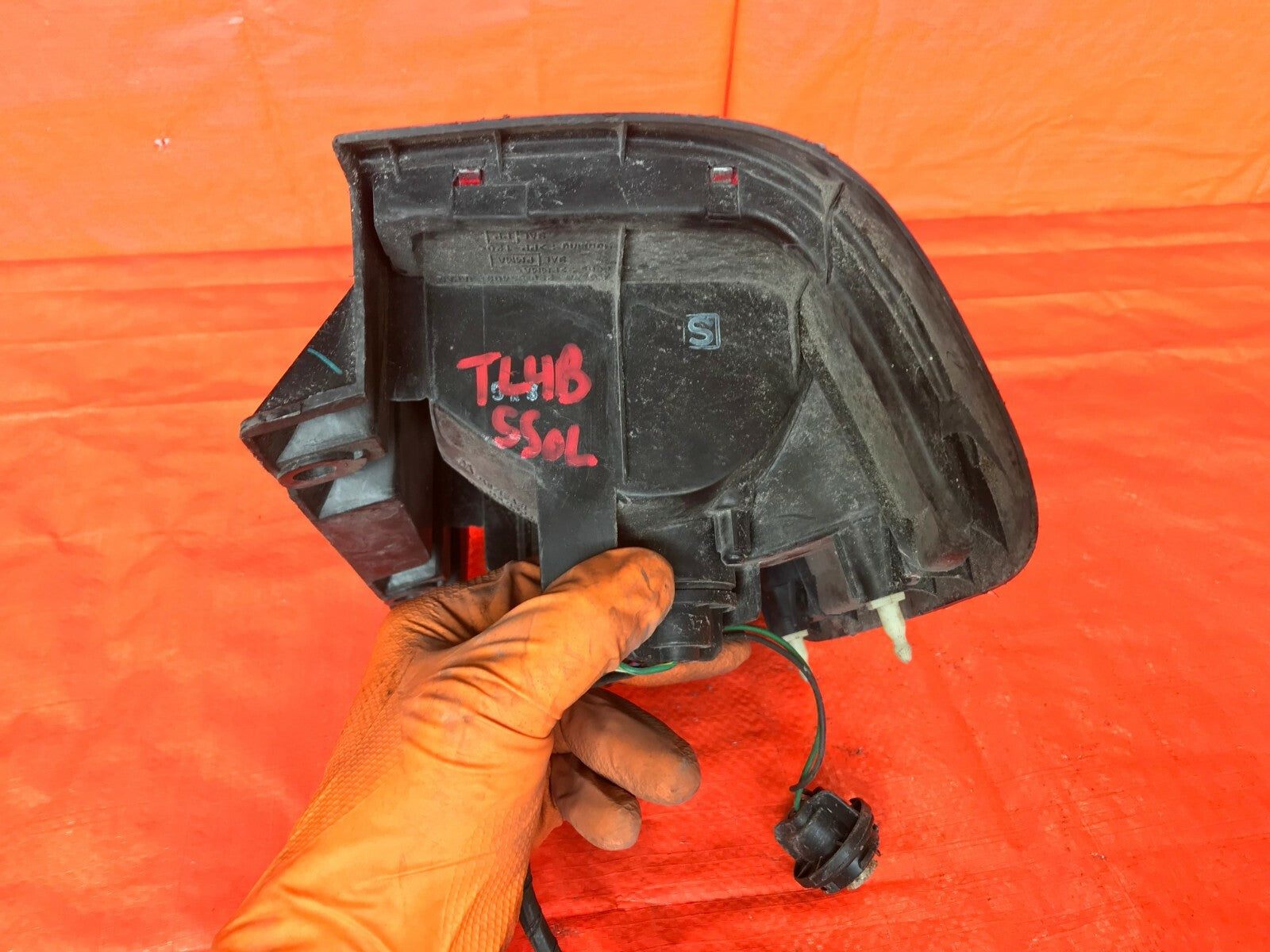 OEM 1996 1997 1998 NISSAN PATHFINDER PASSENGER RIGHT TAIL LIGHT LAMP 96 97 987