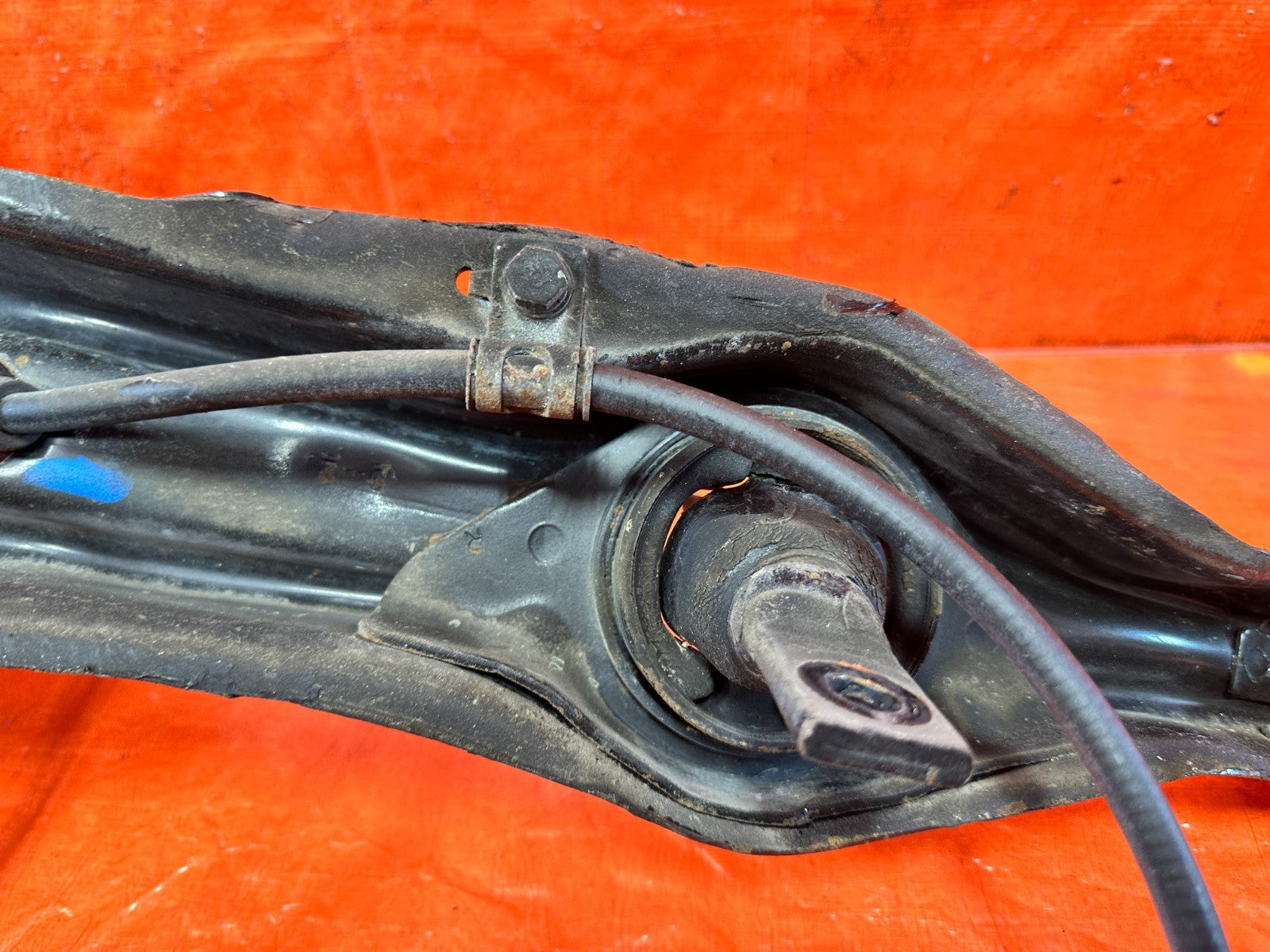 90 91 HONDA CIVIC HATCHBACK   PASSENGER RIGHT REAR TRAILING ARM LOWER ARM   3259