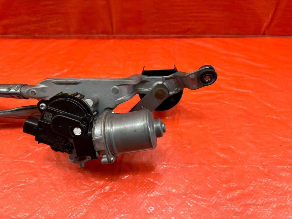 15 21 SUBARU WRX & STI   WINDSHIELD WIPER MOTOR W/ LINKAGE   OEM FACTORY #1825
