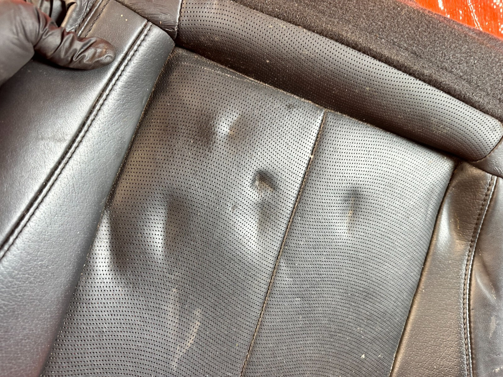 11 15 INFINITI G37 CONVERTIBLE   PASSENGER RIGHT FRONT LOWER SEAT COVER SKIN OEM7