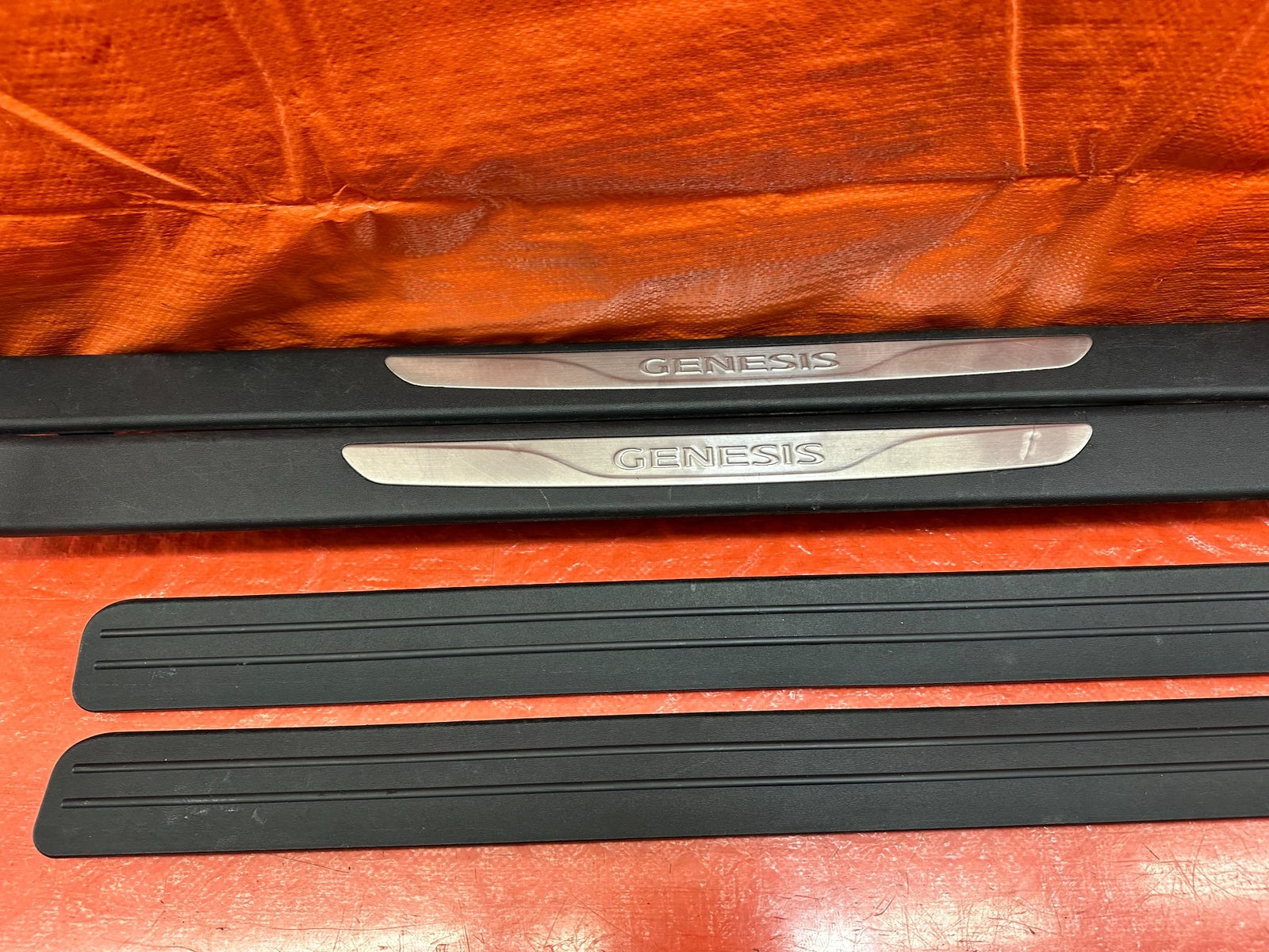 10 16 HYUNDAI GENESIS COUPE   LEFT AND RIGHT FLOOR PILLARS SCUFF PLATES OEM #2198