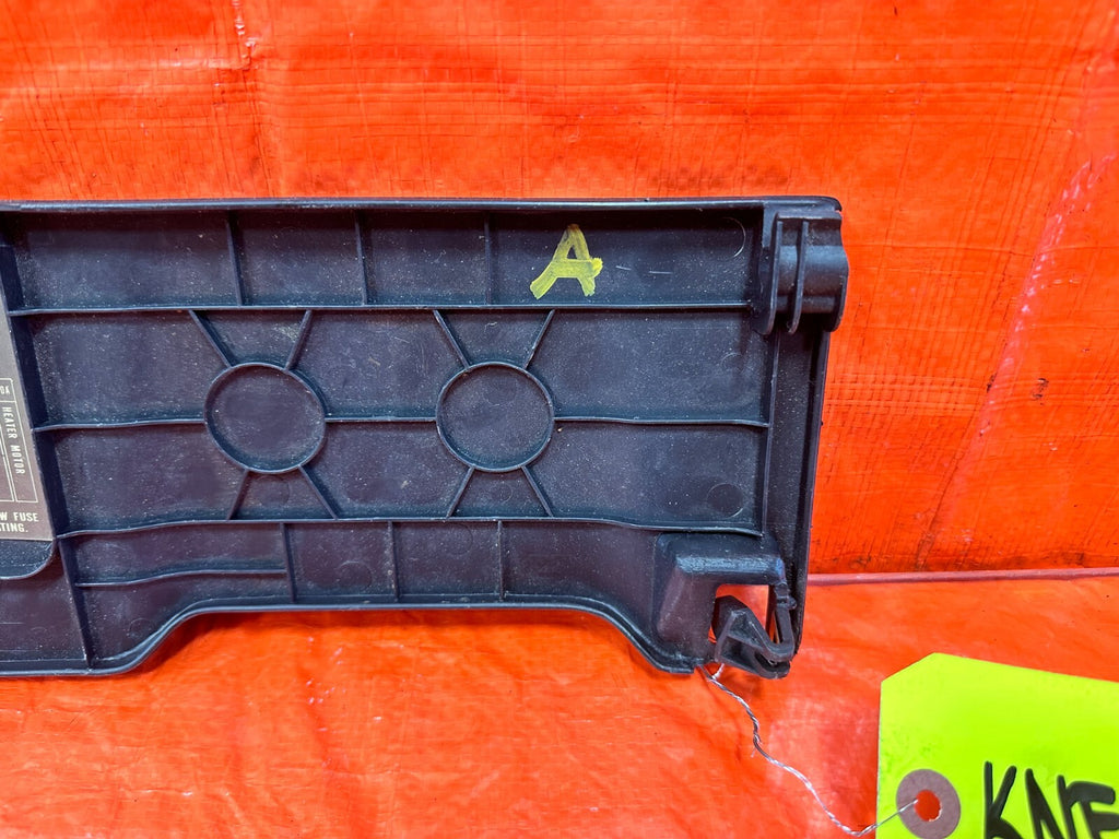 88 91 HONDA CRX DX HF   UNDER STEERING COLUMN KNEE TRIM W/ FUSE BOX DIAGRAM #2773