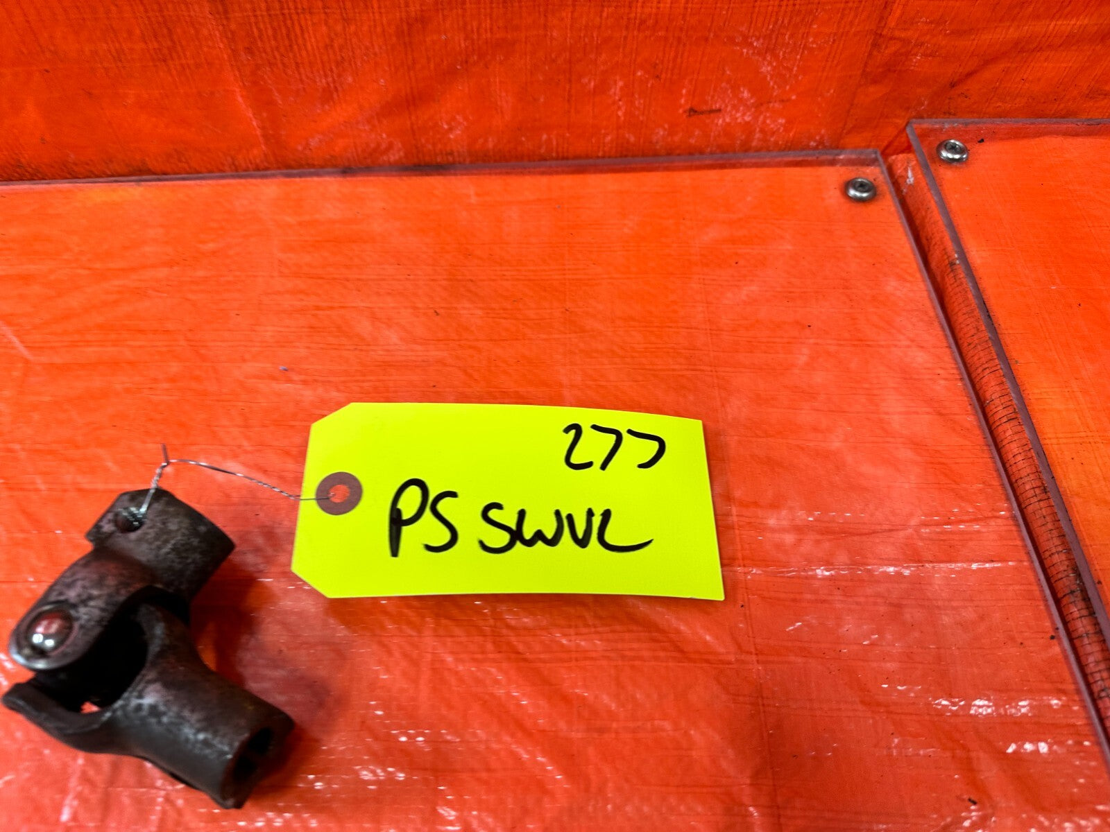 88 91 HONDA CRX   MANUAL RACK STEERING COLUMN TO RACK U / B JOINT SWIVEL YOKE1