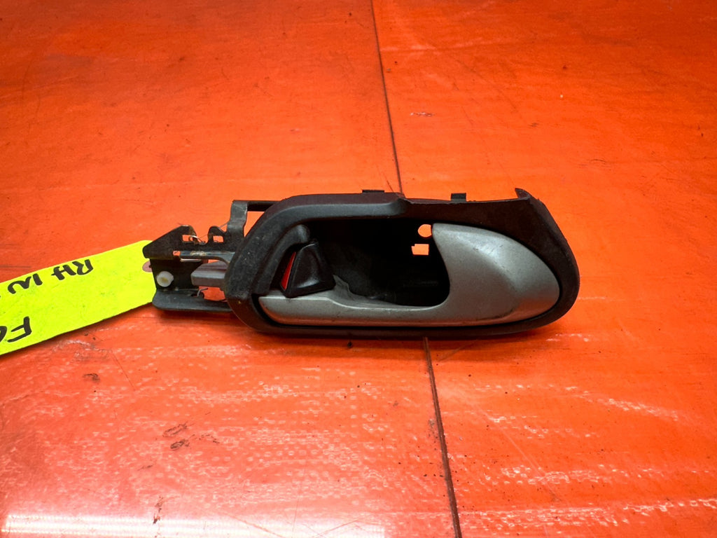 06 11 HONDA CIVIC 2D SI RIGHT PASSENGER SIDE INTERIOR DOOR HANDLE OEM FACTORY1