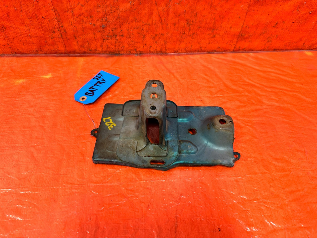 92 95 HONDA CIVIC   BATTERY MOUNTING TRAY BRACKET   OEM FACTORY #3276