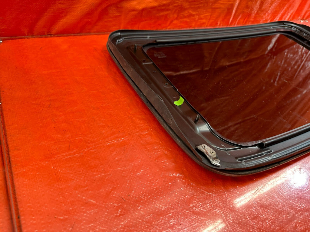 02 05 HONDA CIVIC SI EP3 HATCHBACK   SUNROOF MOONROOF SLIDING ROOF GLASS OEM 21612