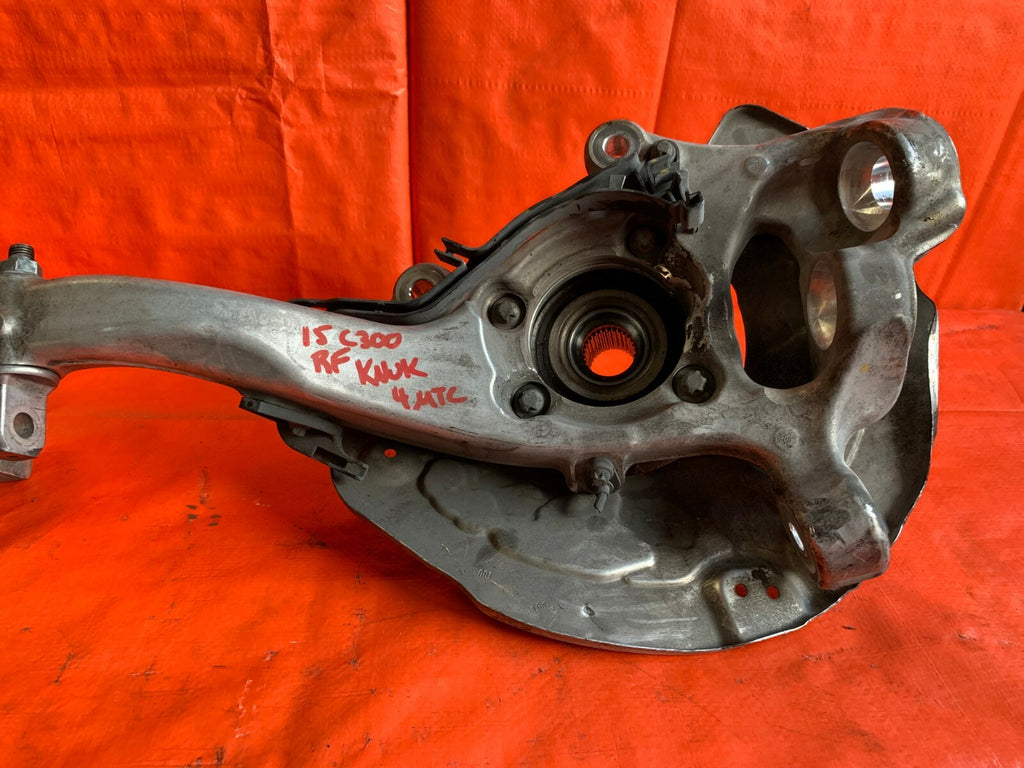 OEM 2015 MERCEDES BENZ C300 W205 4MATIC   PASSENGER RIGHT FRONT SPINDLE KNUCKLE6