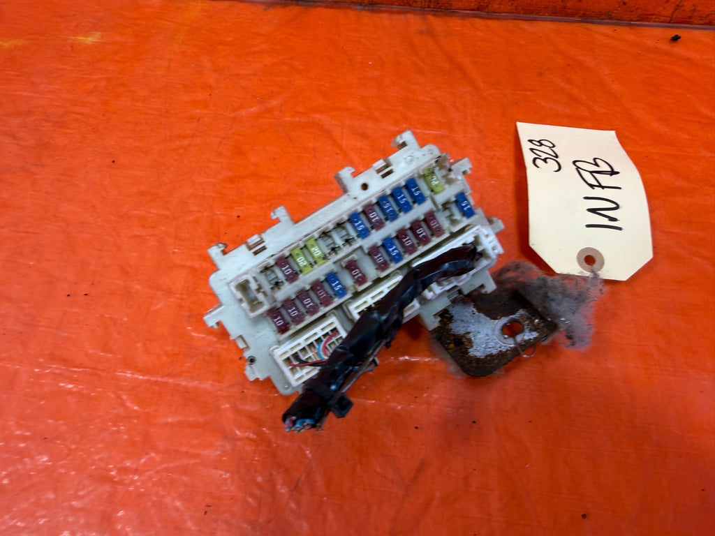 08 12 INFINITI G37 COUPE   INTERIOR CABIN UNDER DASH FUSE BOX PANEL   OEM #3282
