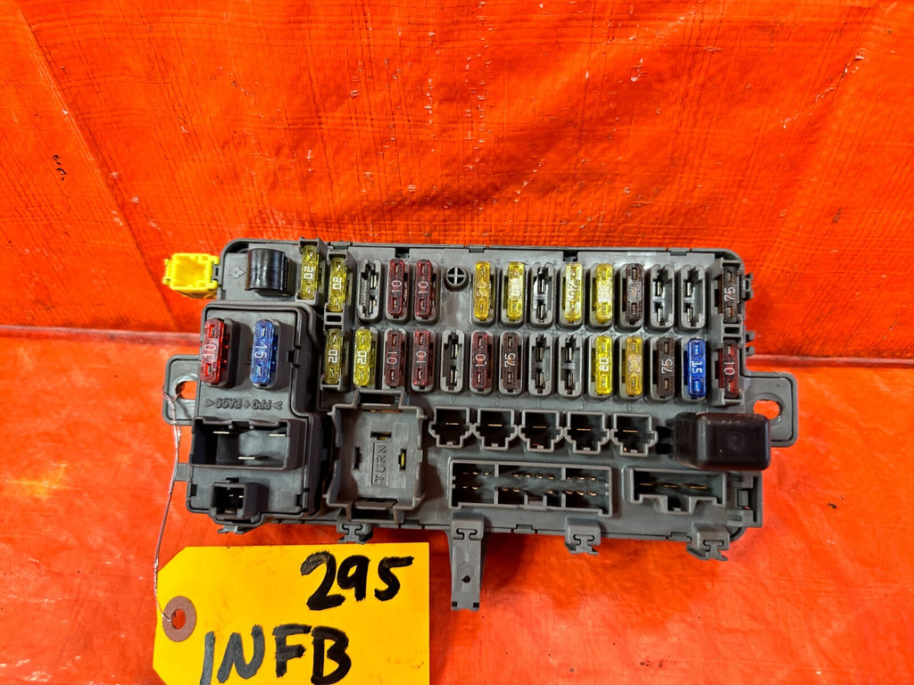 96 97 HONDA DEL SOL   CABIN INTERIOR UNDER DASH FUSE BOX   OEM FACTORY OE #2951