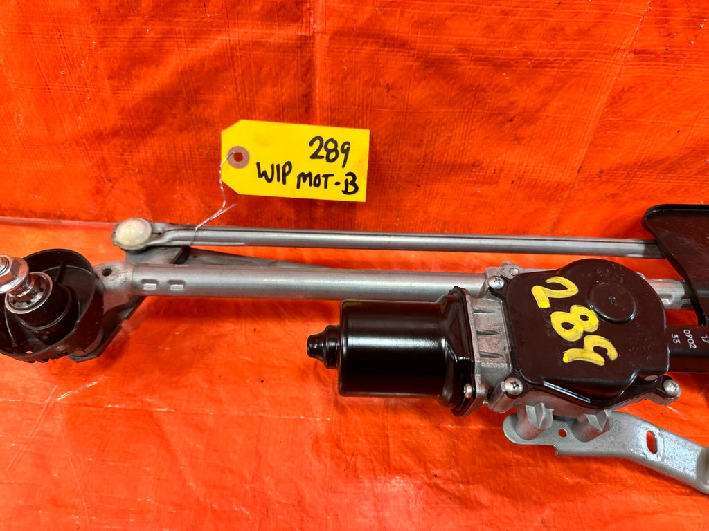 14 20 INFINITI Q50 & 17 20 Q60   WINDSHIELD WIPER MOTOR W/ LINKAGE   OEM #2895