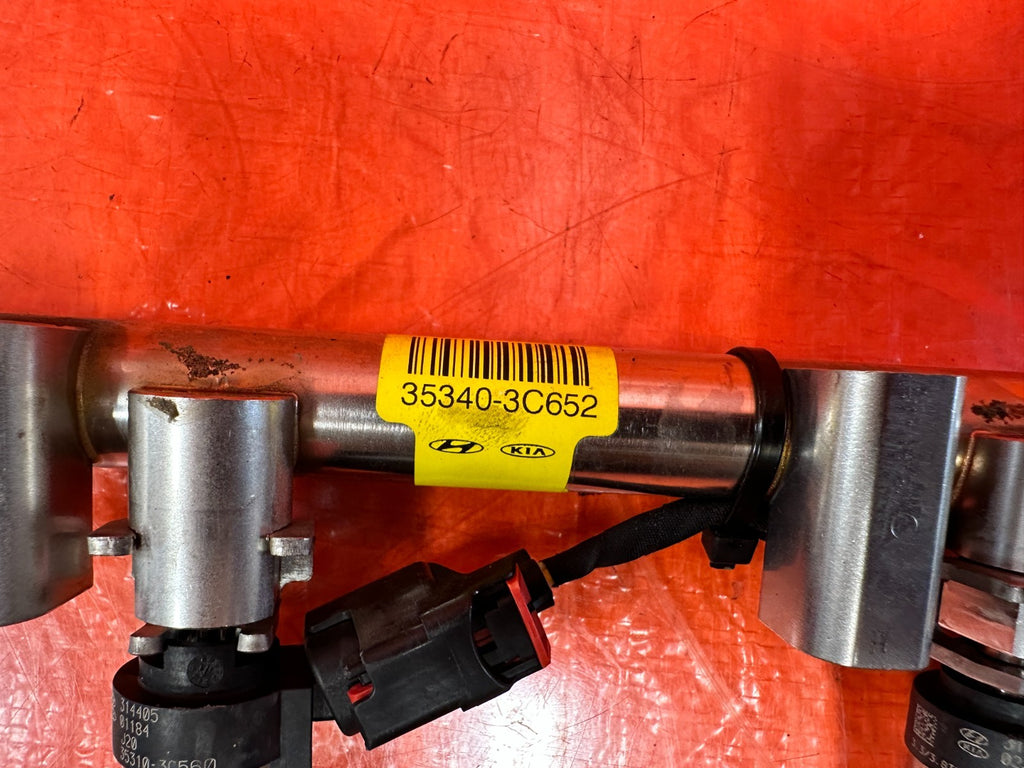 13 16 HYUNDAI GENESIS COUPE 3.8L   G6DJ   LEFT & RIGHT FUEL RAIL FUEL INJECTORS14