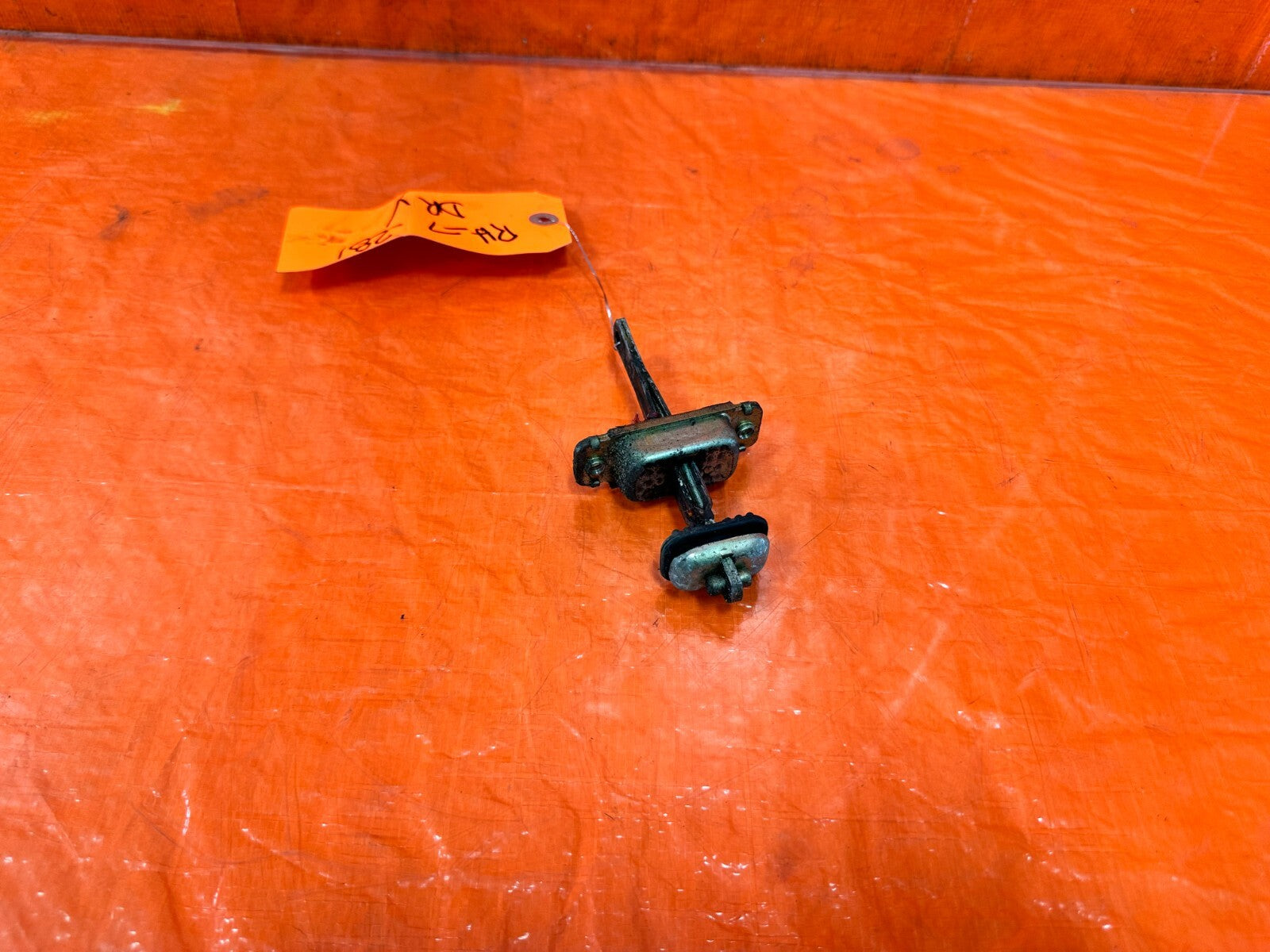 94 01 ACURA INTEGRA 2D   LEFT / RIGHT   DOOR CHECKER HINGE ARM STOPPER OEM 2812