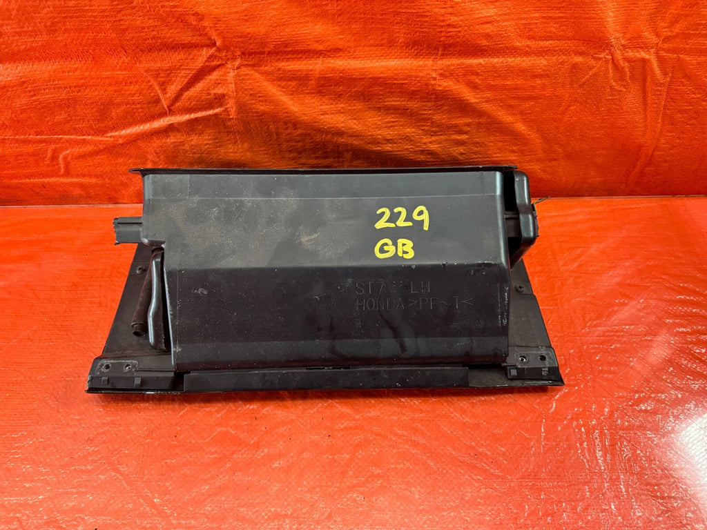 94 01 ACURA INTEGRA 2 & 4 DOOR   GLOVE BOX   BLACK   COLOR   OEM #2295