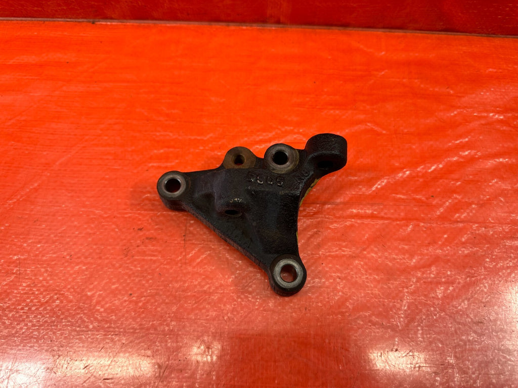 04 08 ACURA TSX   K24A2   ENGINE MOTOR POST MOUNT MOUNTING BRACKET   OEM   2050