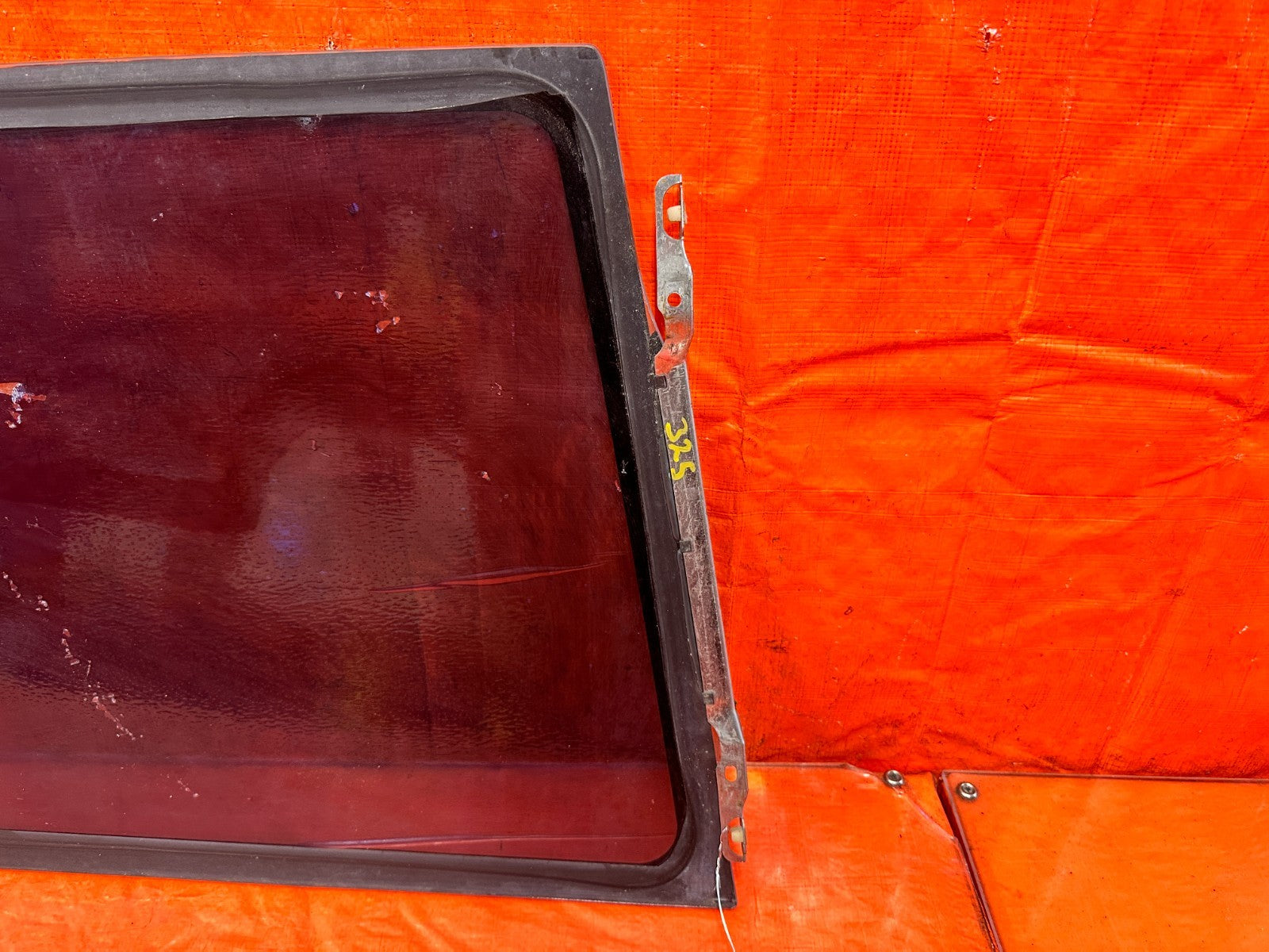 90 91 HONDA CIVIC HATCHBACK   DRIVER LEFT REAR 1/4 QUARTER GLASS WINDOW OEM 3253