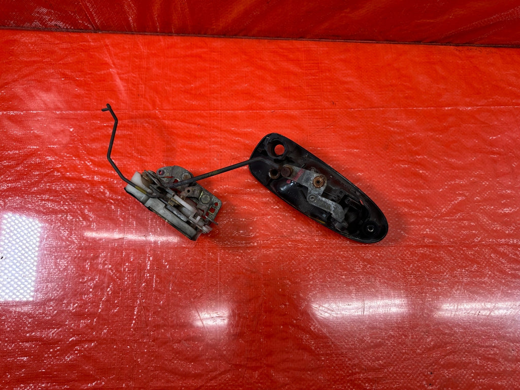 92 95 HONDA CIVIC SI HATCHBACK   PASSENGER RIGHT DOOR HANDLE W/ ACTUATOR OEM 1998