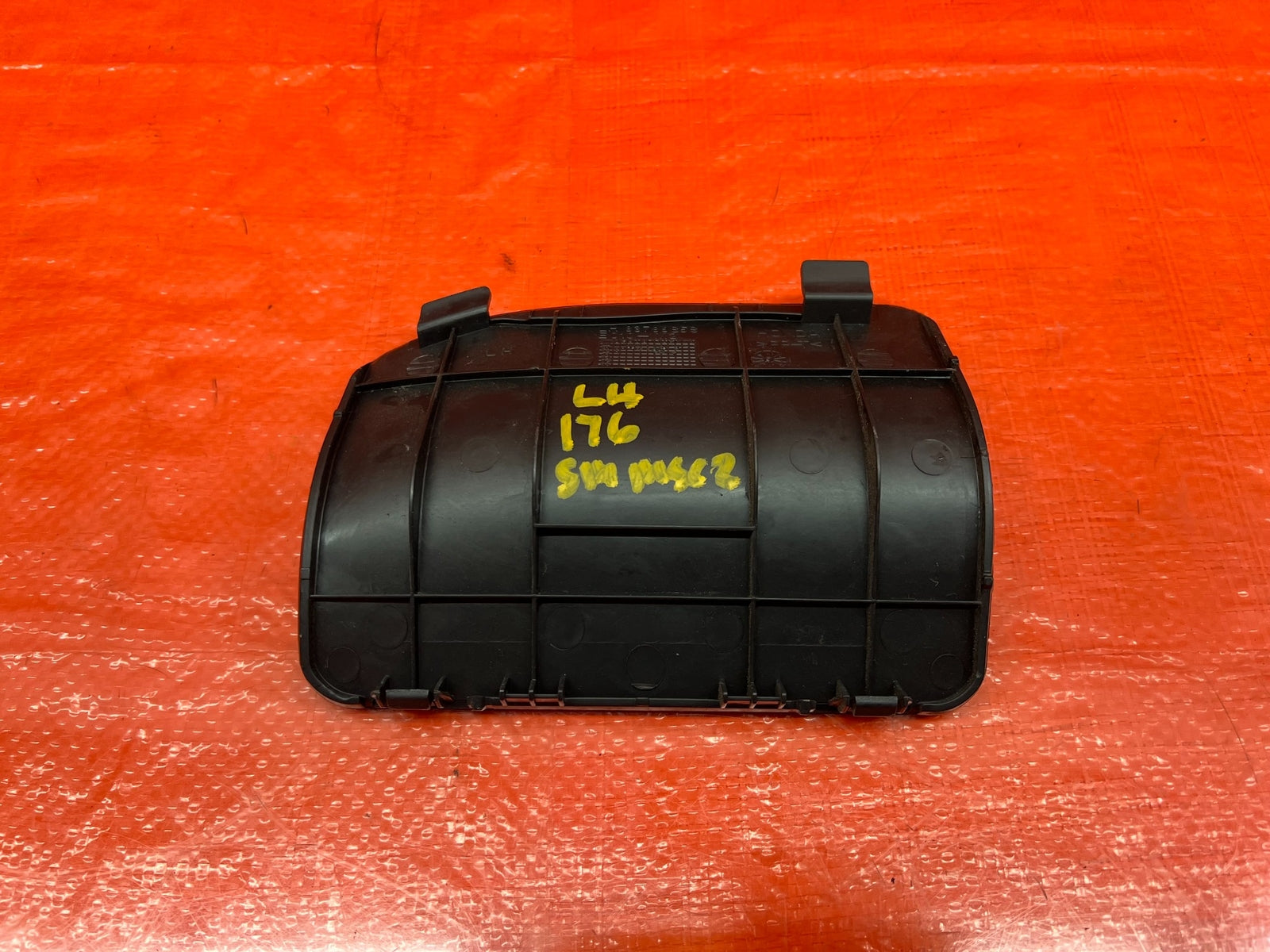02 05 HONDA CIVIC SI EP3 HATCHBACK   TAIL LIGHT TRIM PLASTIC COVER LEFT OEM #1767