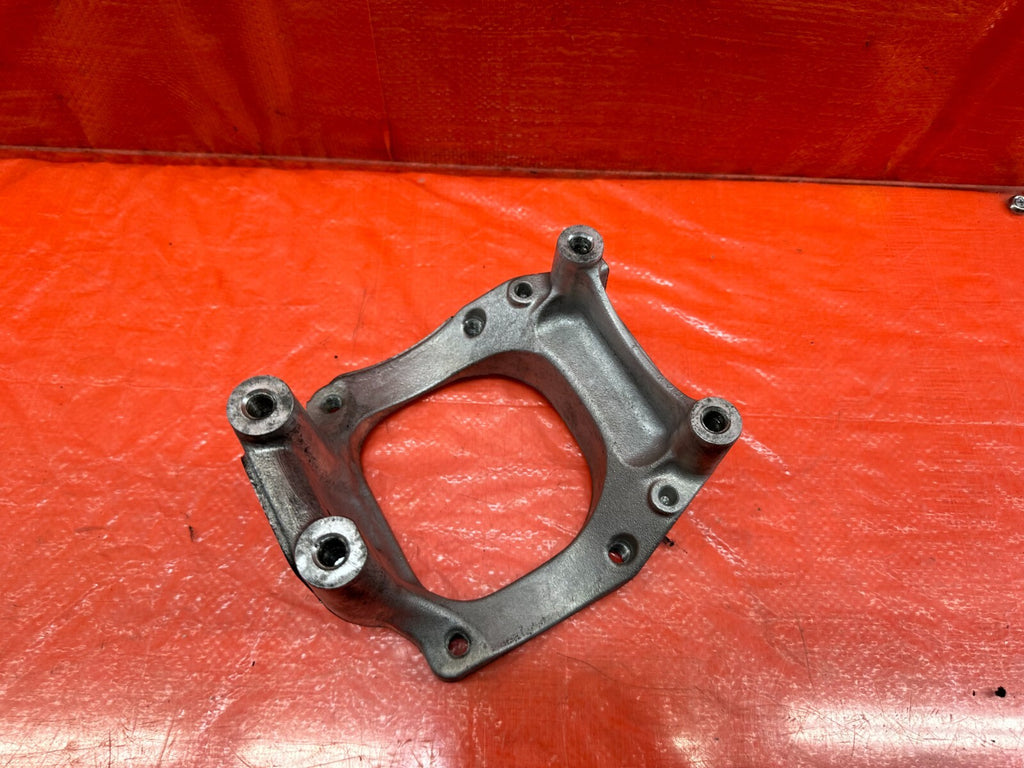 04 08 ACURA TSX   ALUMINUM ENGINE MOTOR MOUNT BRACKET   OEM FACTORY #2058